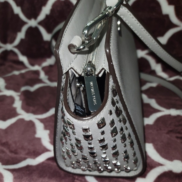 Michael Kors Selma Crossbody NWT - Picture 3 of 8